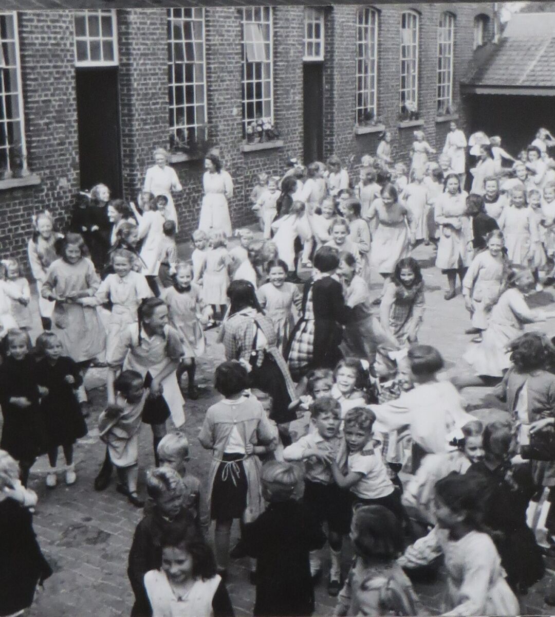 School en rustoord in Heestert anno 1946